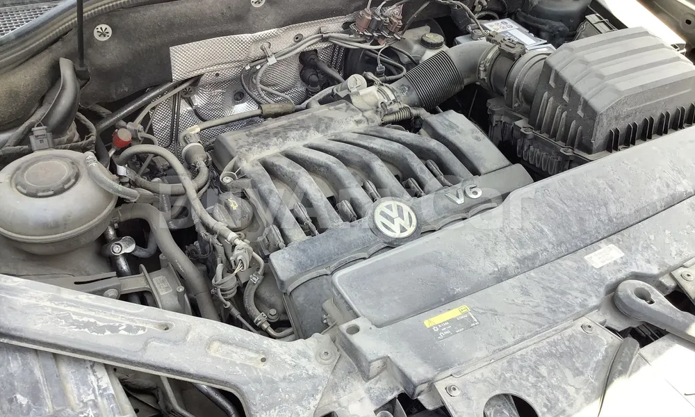 Vehicle photo 6