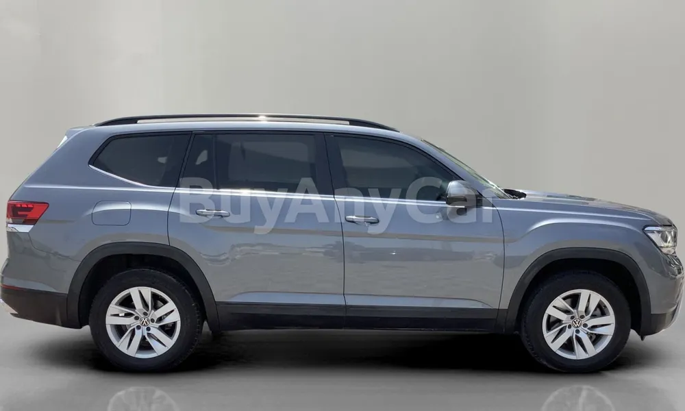 Vehicle photo 3