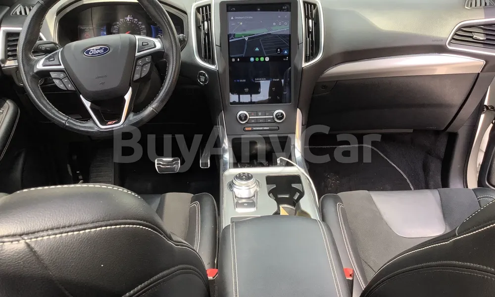 Vehicle photo 8
