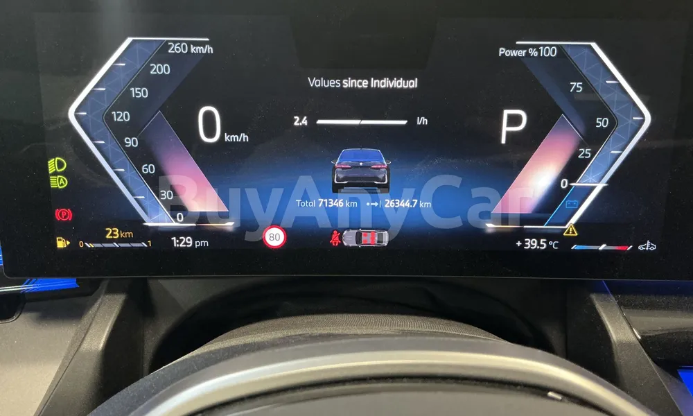 Vehicle photo 8