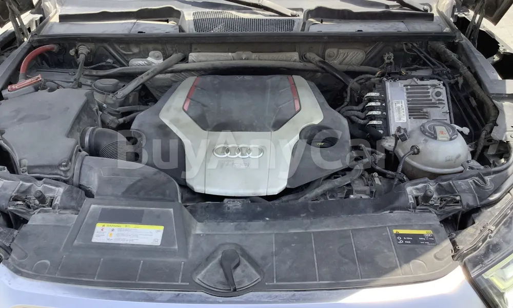 Vehicle photo 9