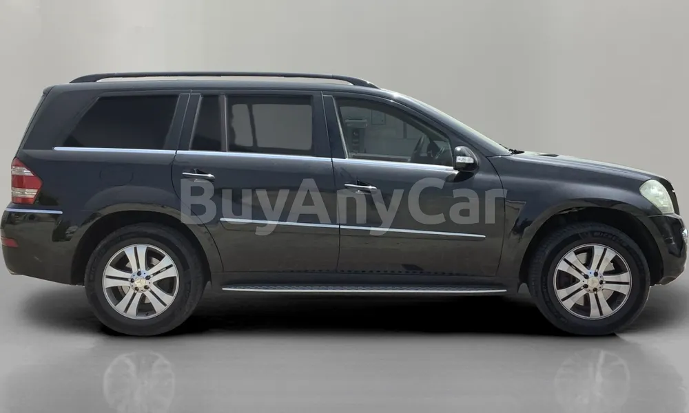 Vehicle photo 5