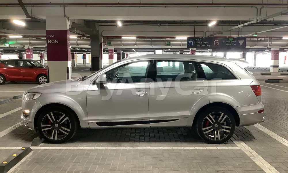Vehicle photo 4