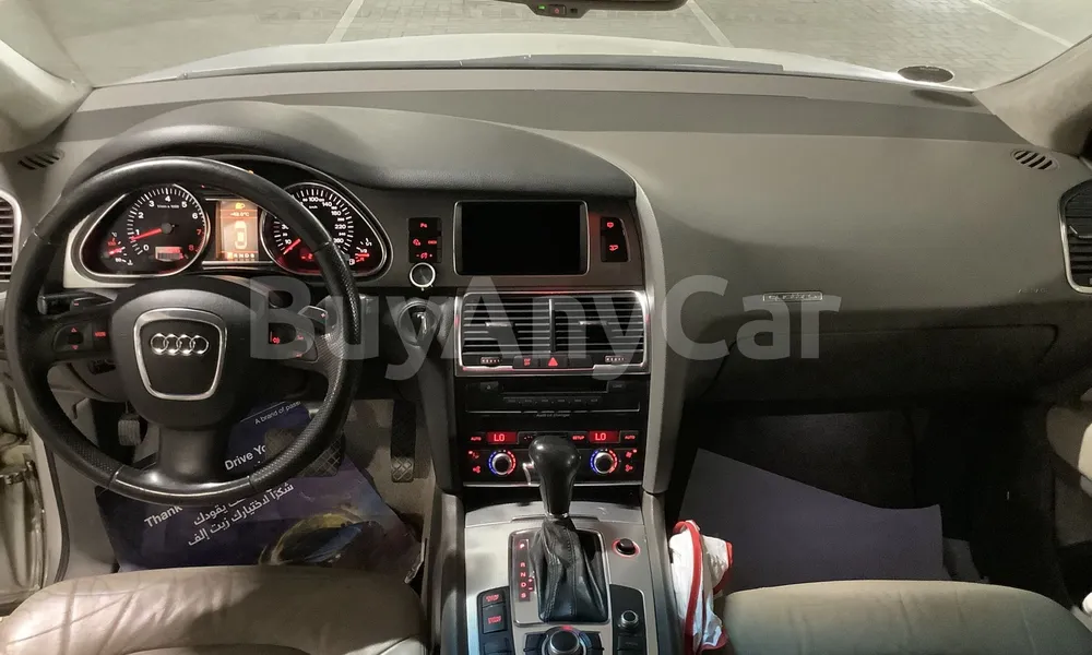 Vehicle photo 5