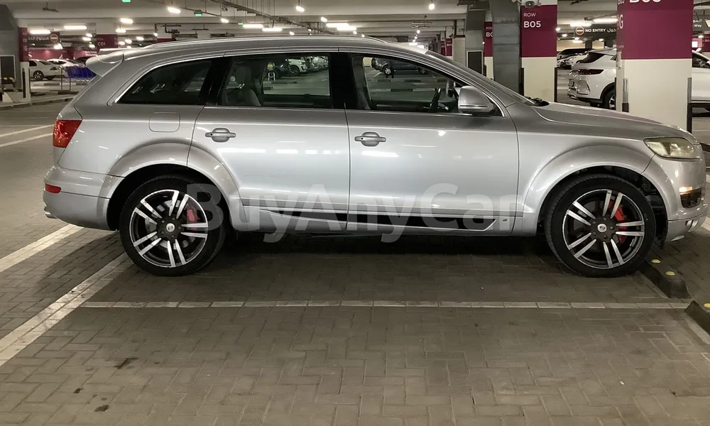 Vehicle photo 3