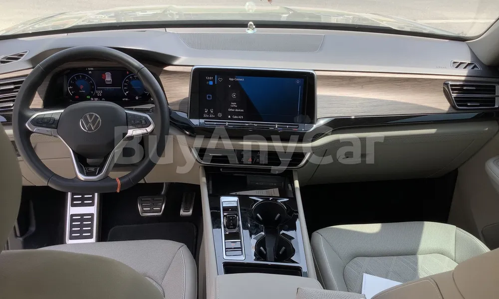 Vehicle photo 7