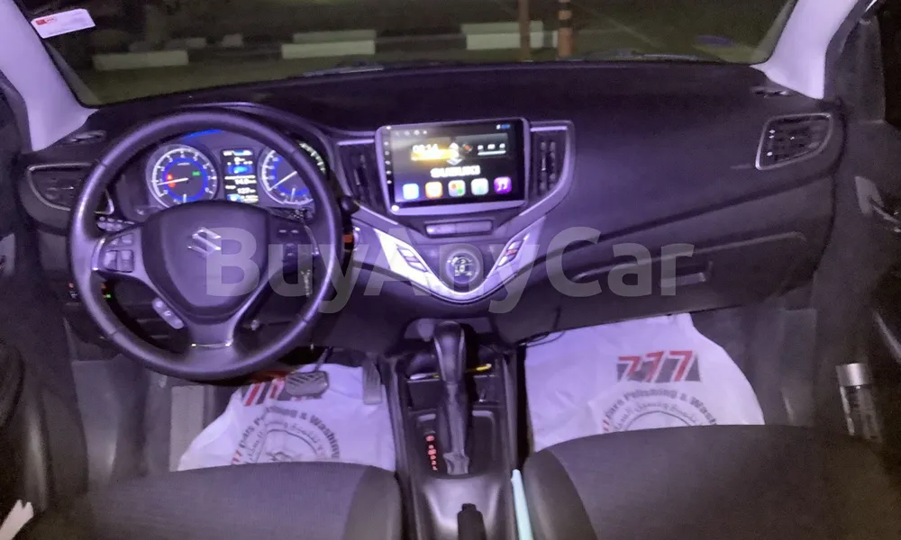 Vehicle photo 11