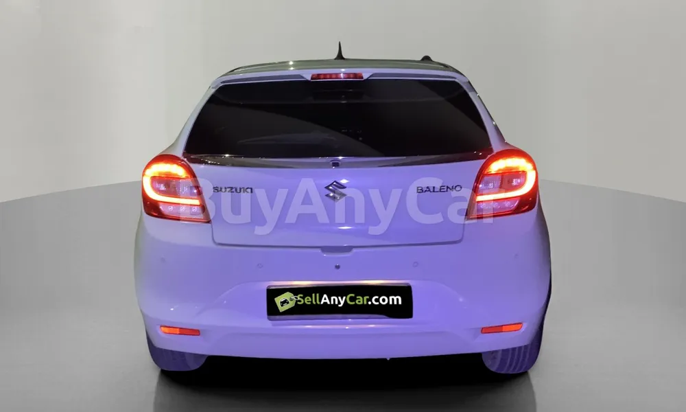 Vehicle photo 4