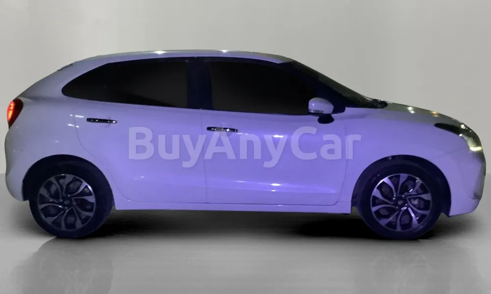 Vehicle photo 5