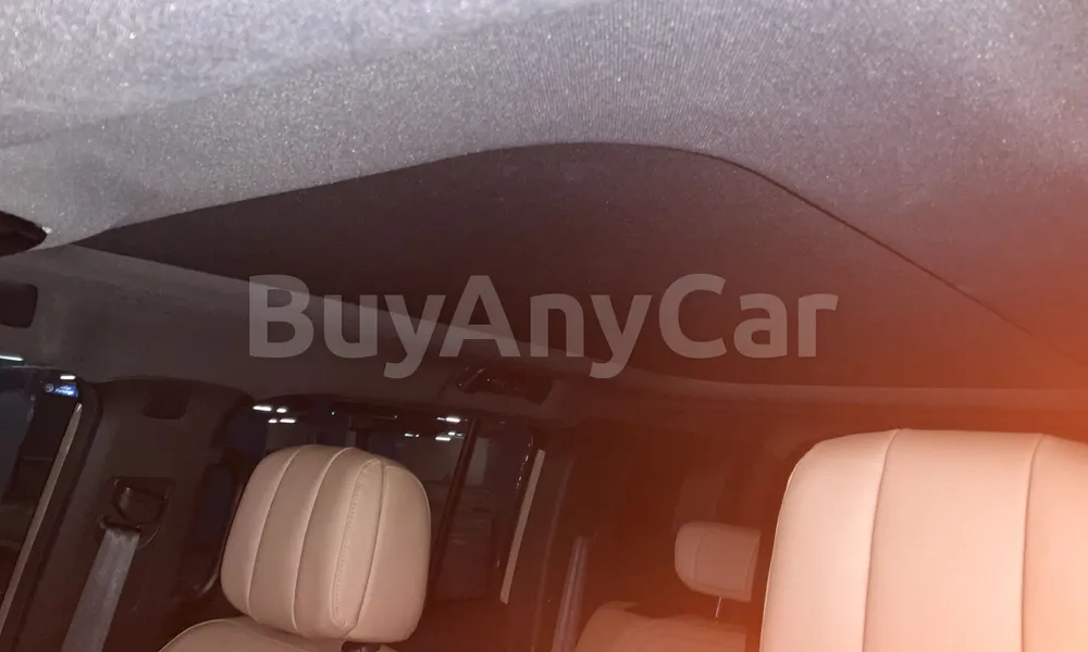 Vehicle photo 7