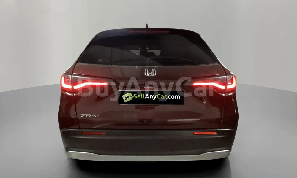 Vehicle photo 4