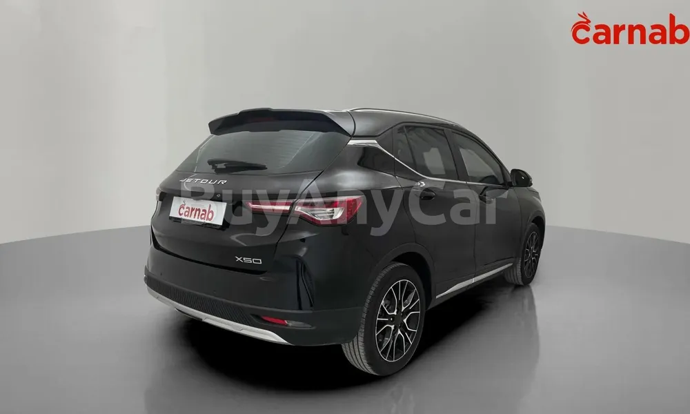 Vehicle photo 10