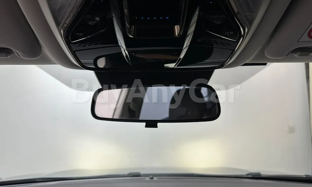 Vehicle photo 11