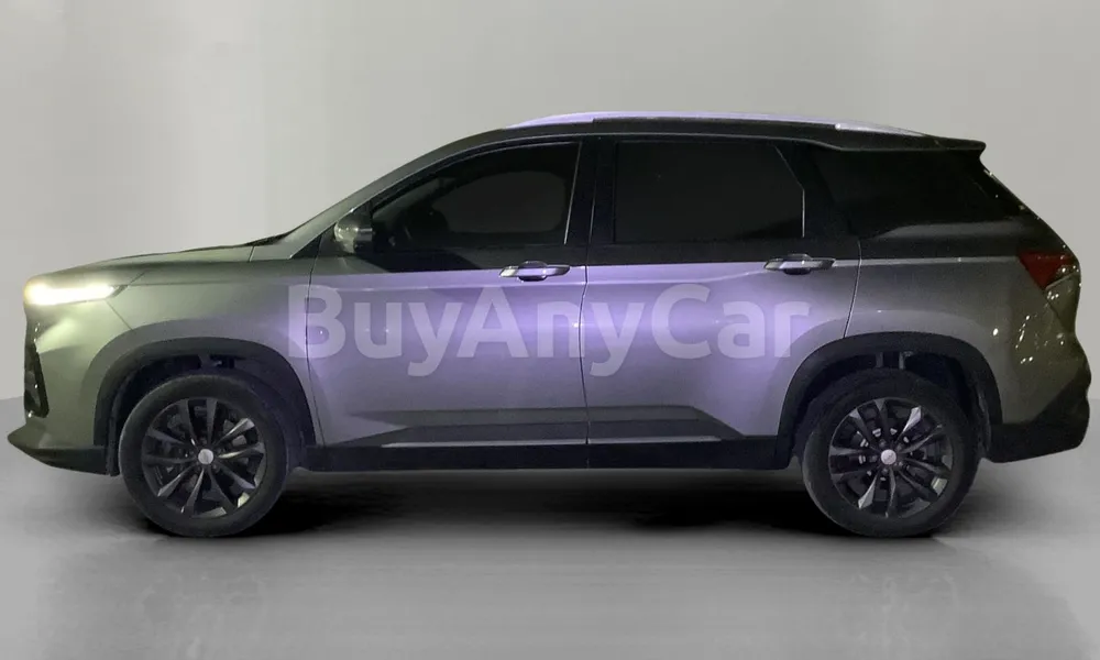 Vehicle photo 4