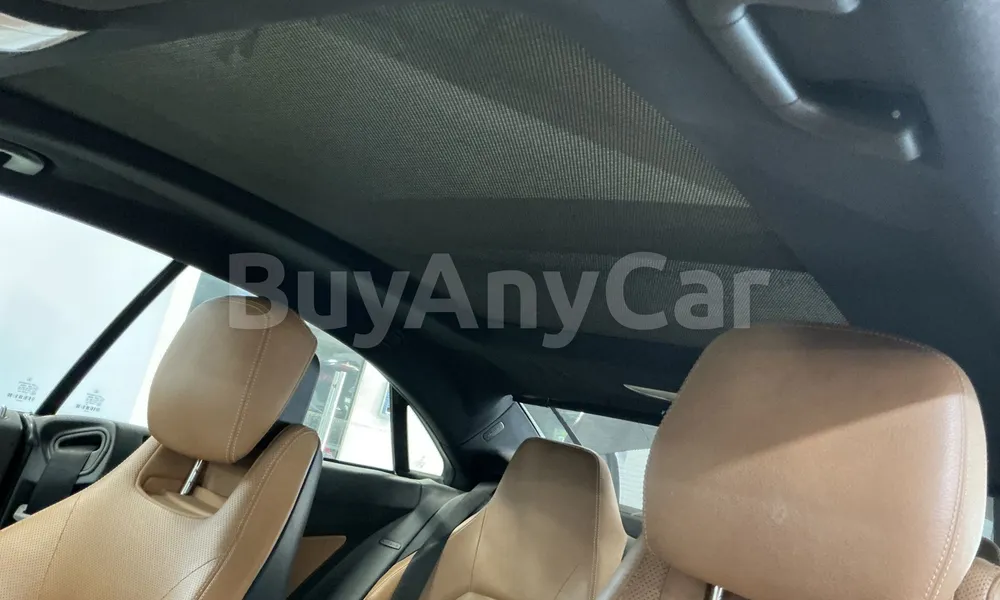 Vehicle photo 10