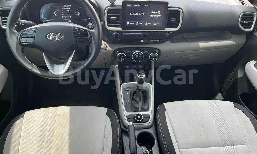 Vehicle photo 8