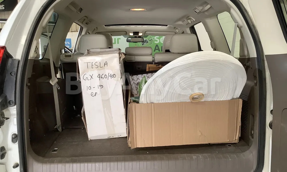 Vehicle photo 7