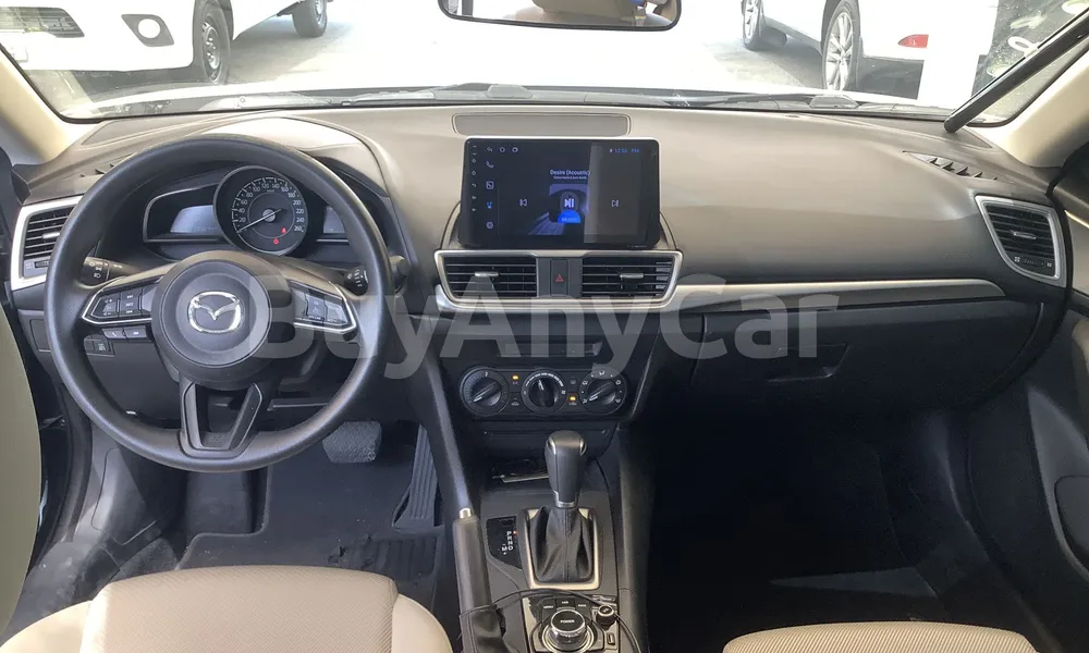 Vehicle photo 8