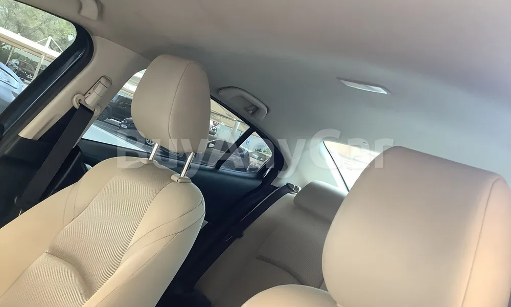 Vehicle photo 9