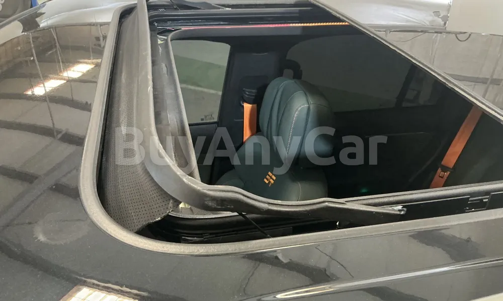 Vehicle photo 5