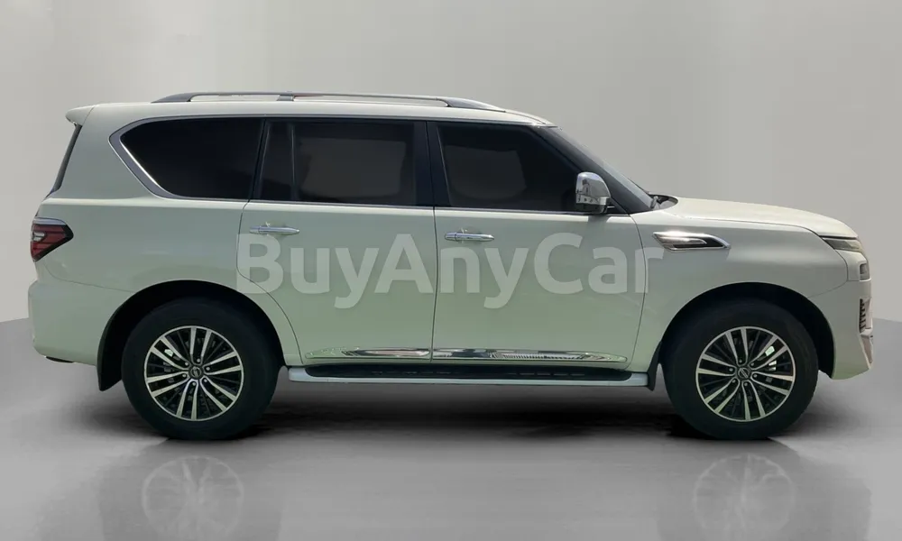 Vehicle photo 3
