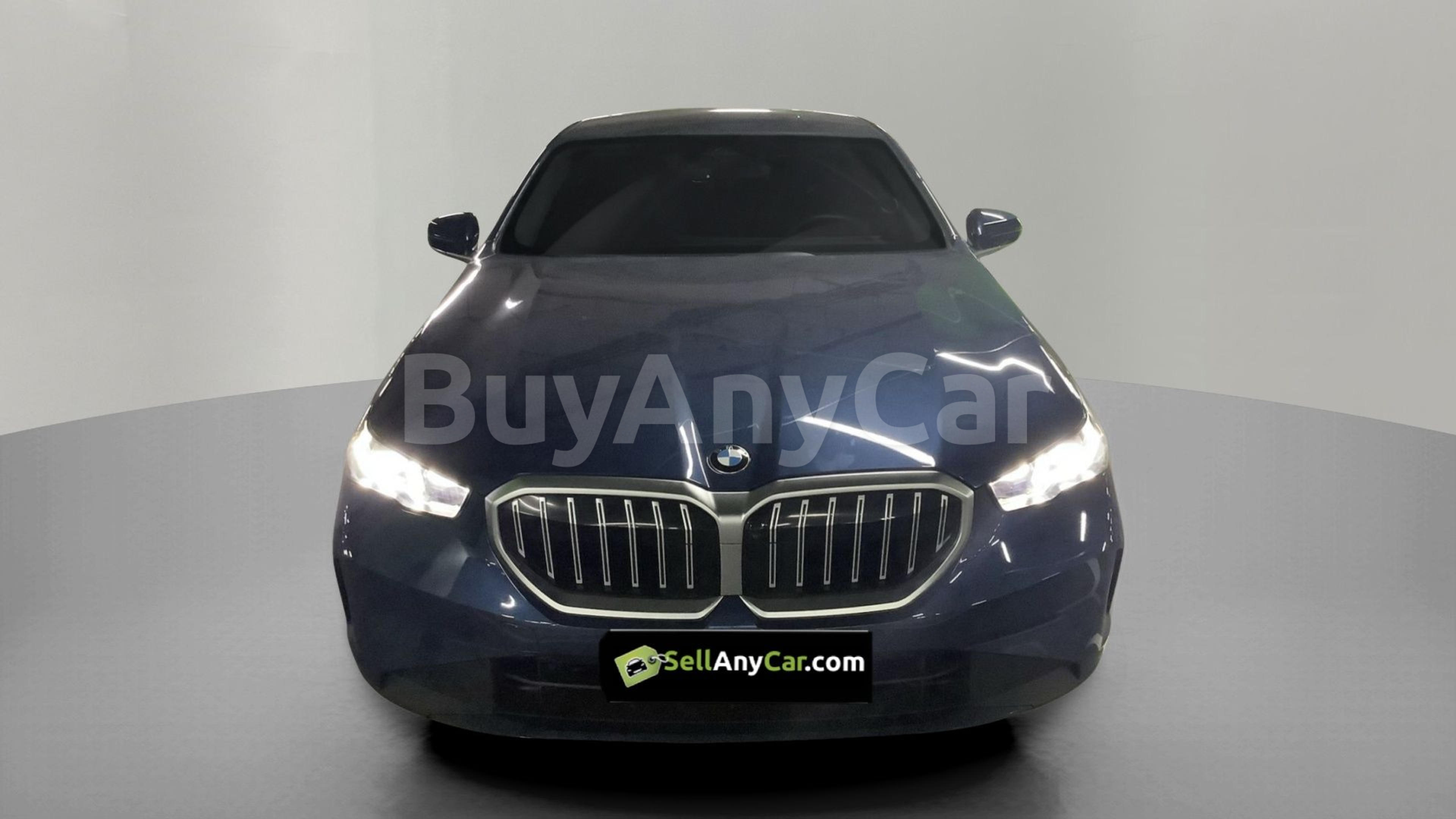 BMW 5-Series 2024