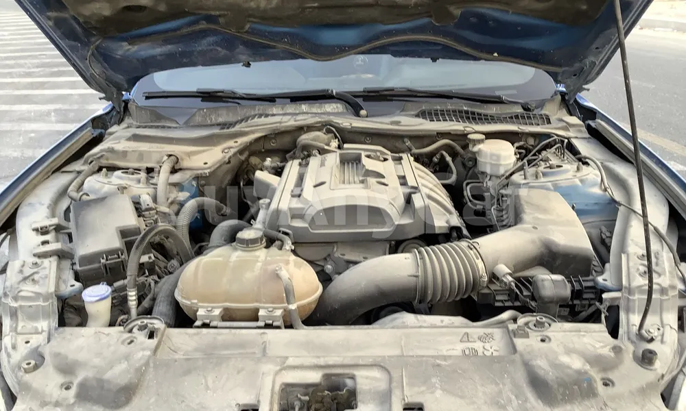 Vehicle photo 6