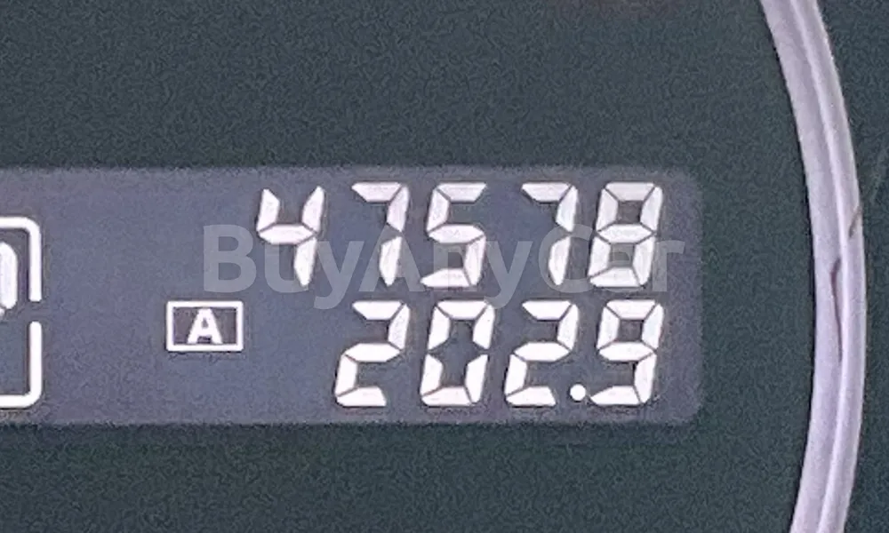 Vehicle photo 6