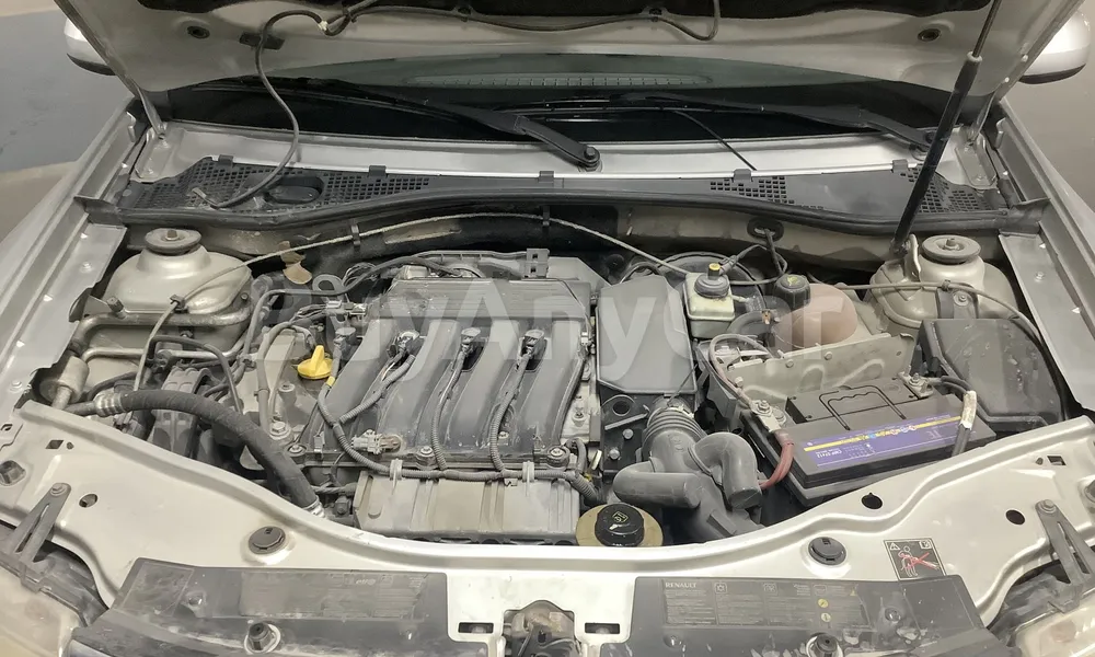 Vehicle photo 6