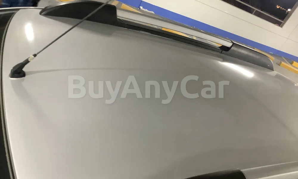 Vehicle photo 5