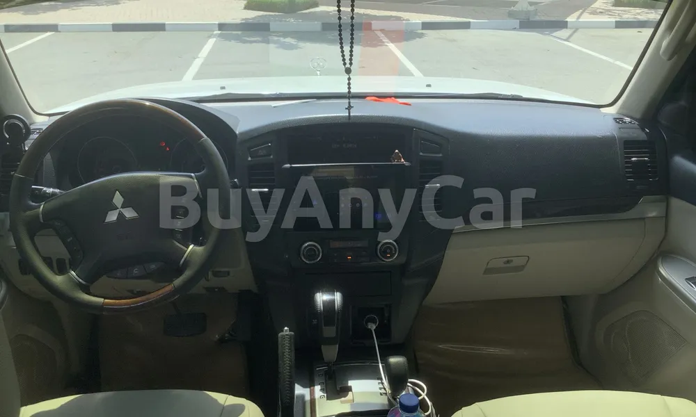 Vehicle photo 8