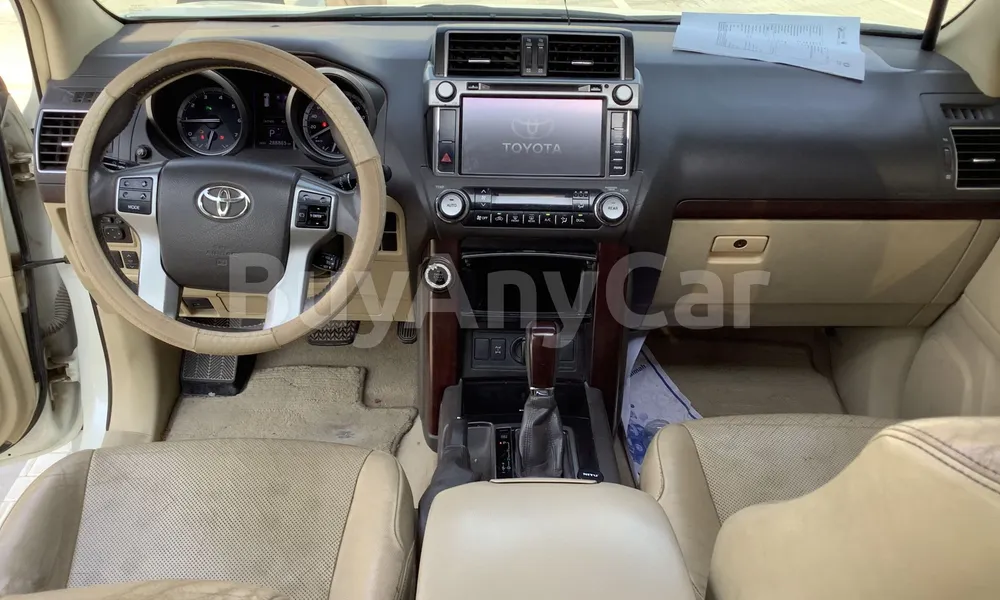Vehicle photo 8