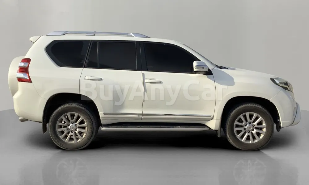 Vehicle photo 3