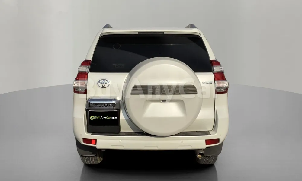 Vehicle photo 2