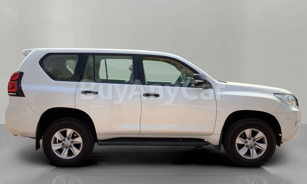 Vehicle photo 3