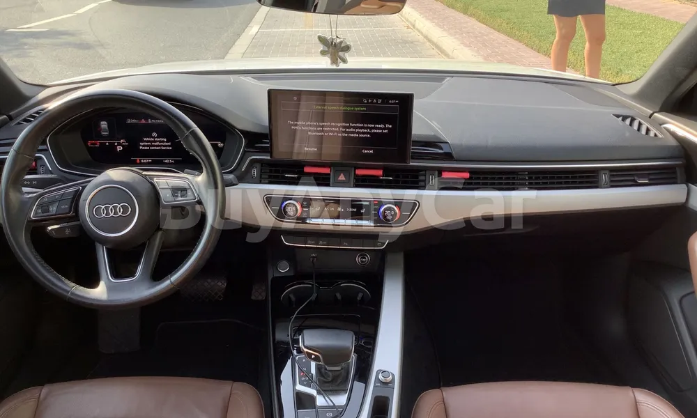 Vehicle photo 9