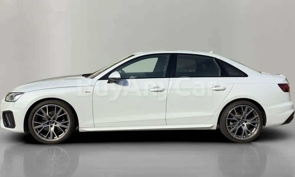 Vehicle photo 4