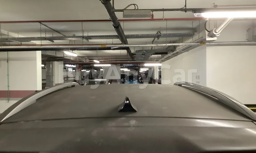 Vehicle photo 5
