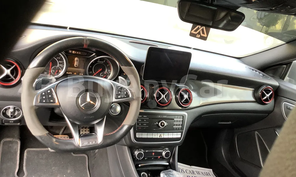 Vehicle photo 8