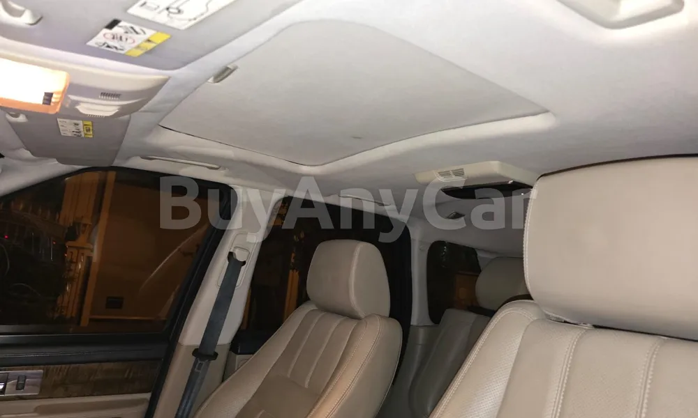 Vehicle photo 9