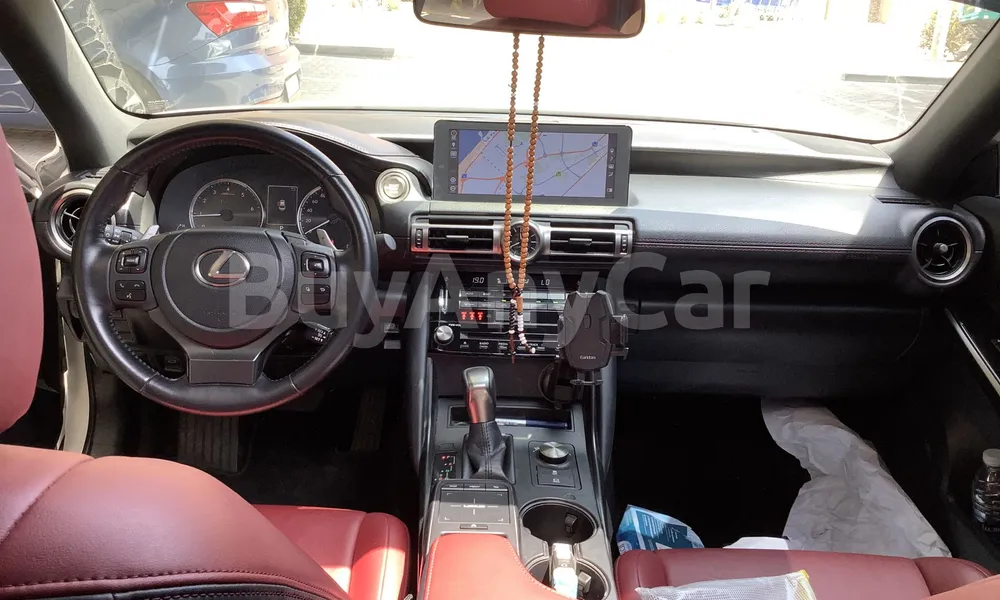 Vehicle photo 8