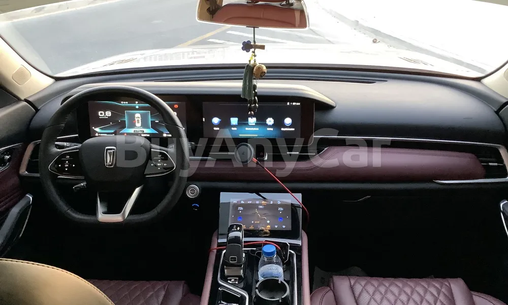 Vehicle photo 8