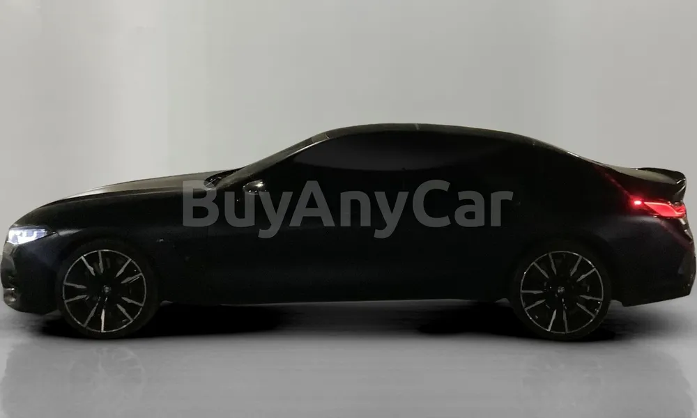 Vehicle photo 4