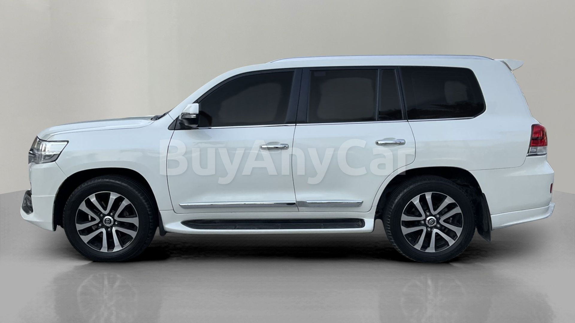2019 Toyota Land Cruiser for Sale - White, 123K KM