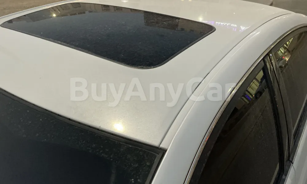 Vehicle photo 5