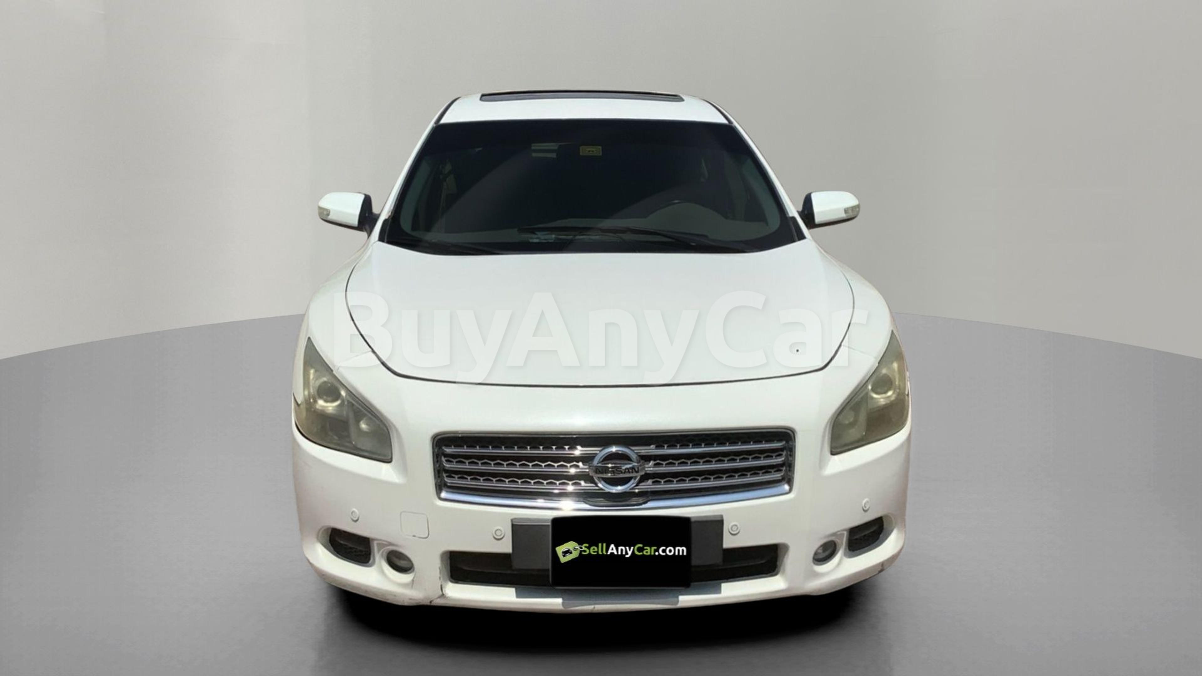 Nissan Maxima 2010