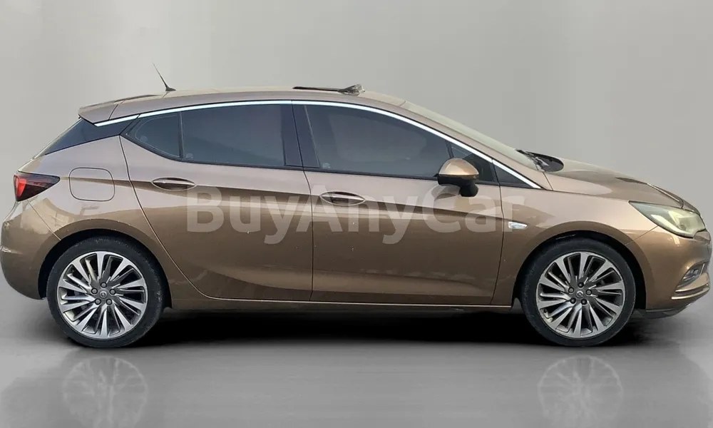 Vehicle photo 4