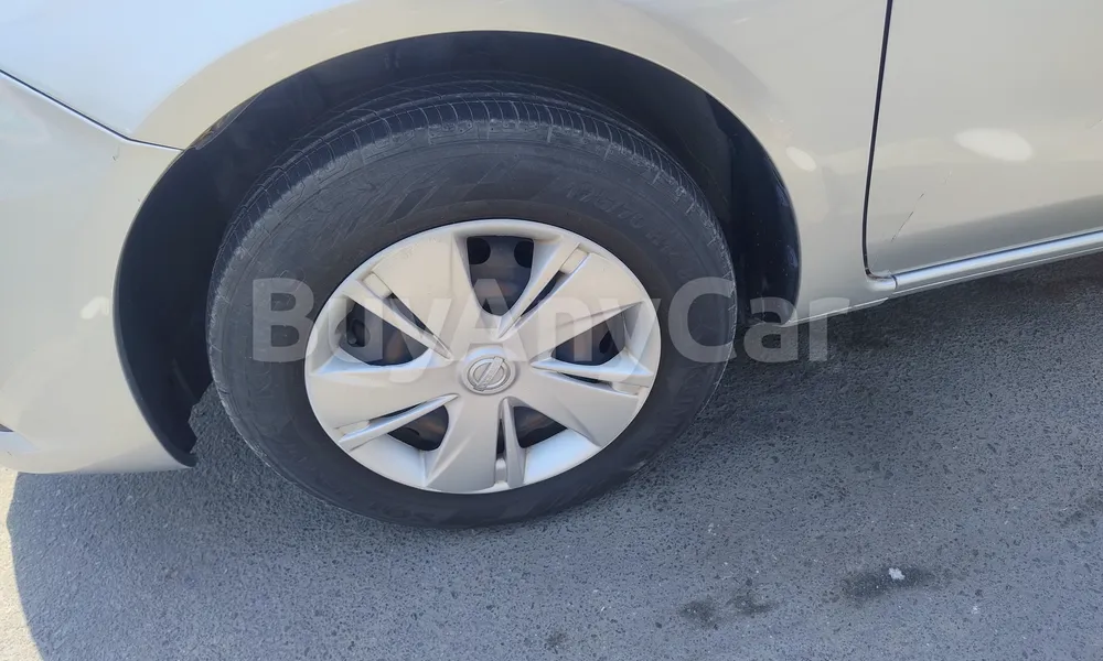 Vehicle photo 4