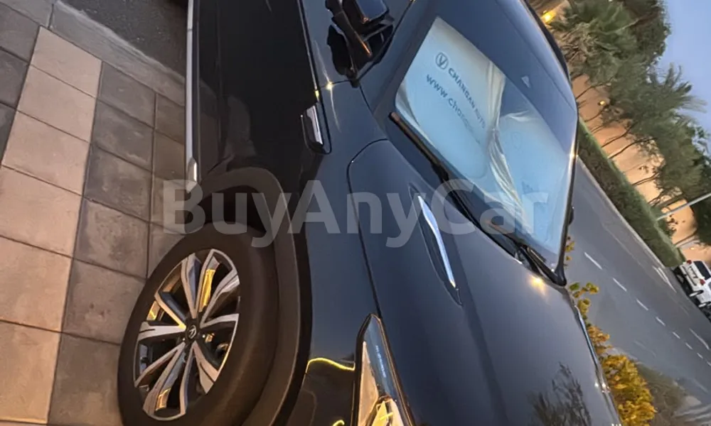 Vehicle photo 4