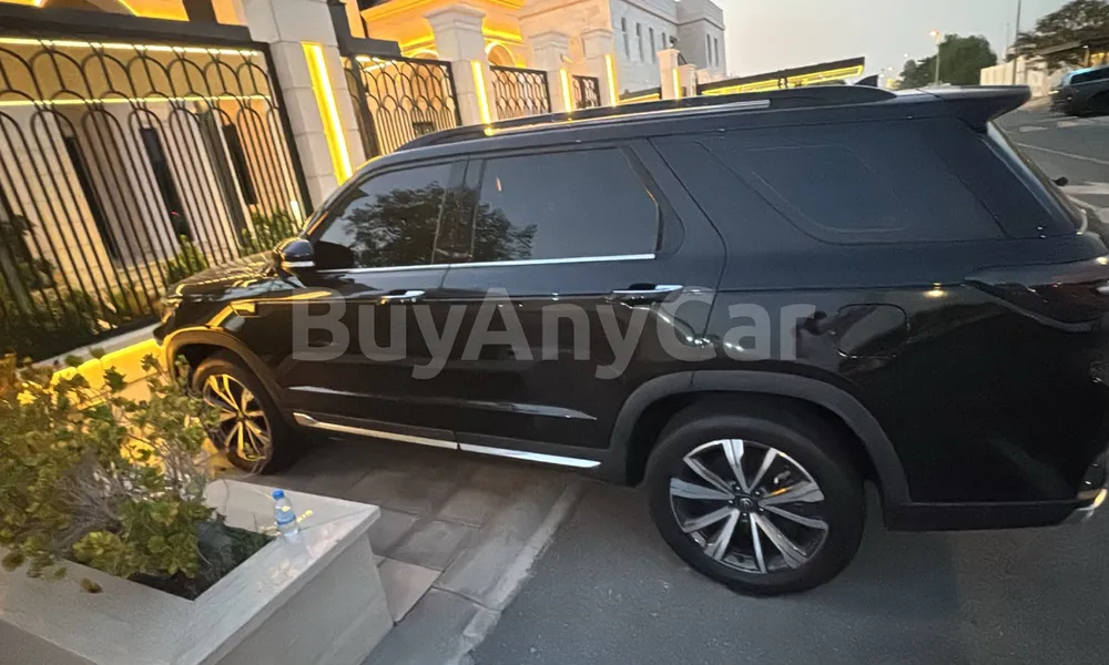 Vehicle photo 5
